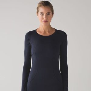 Lululemon Swiftly tech long sleeve size 6 navy